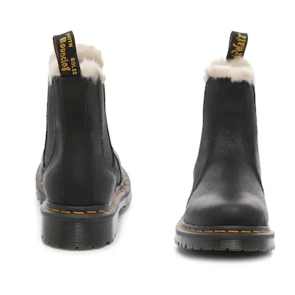 NWT Dr. Martens 2976 Faux Fur Lined Leather Chelsea in Black Burnished Wyoming - Picture 8 of 15